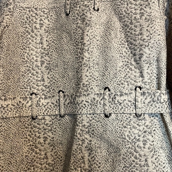 Chico’s women’s faux snakeskin trench coat jacket size small - Picture 7 of 10